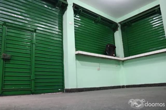 Venta de tres puestos comerciales para negocio — foto 2