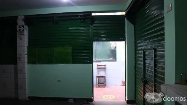 Venta de tres puestos comerciales para negocio — foto 3