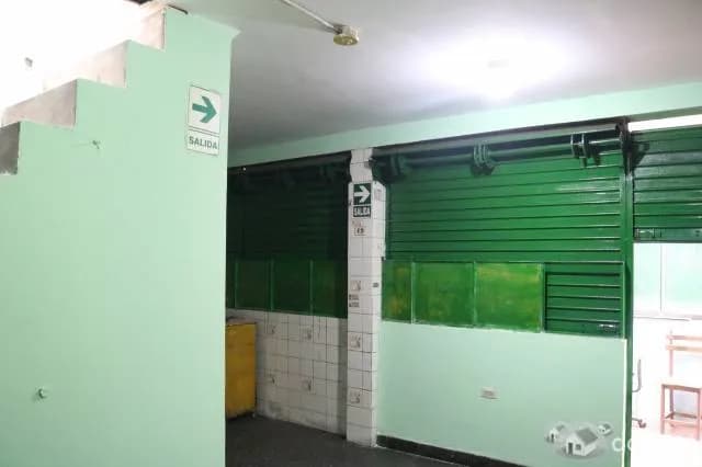 Venta de tres puestos comerciales para negocio — foto 4