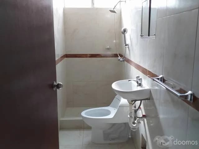 VENDO CASA 2 PLANTAS EN MIRAFLORES, URB. BENAVIDES — foto 14