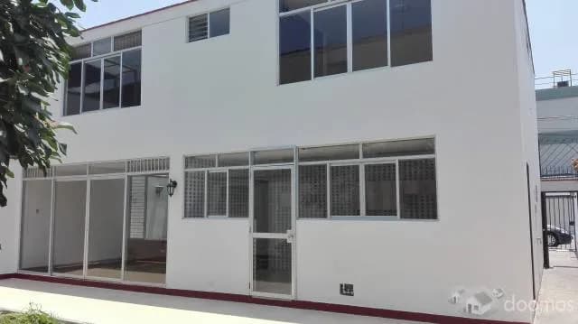 VENDO CASA 2 PLANTAS EN MIRAFLORES, URB. BENAVIDES — foto 5