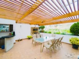 Se vende hermoso dúplex en Santiago de Surco con vista a parque