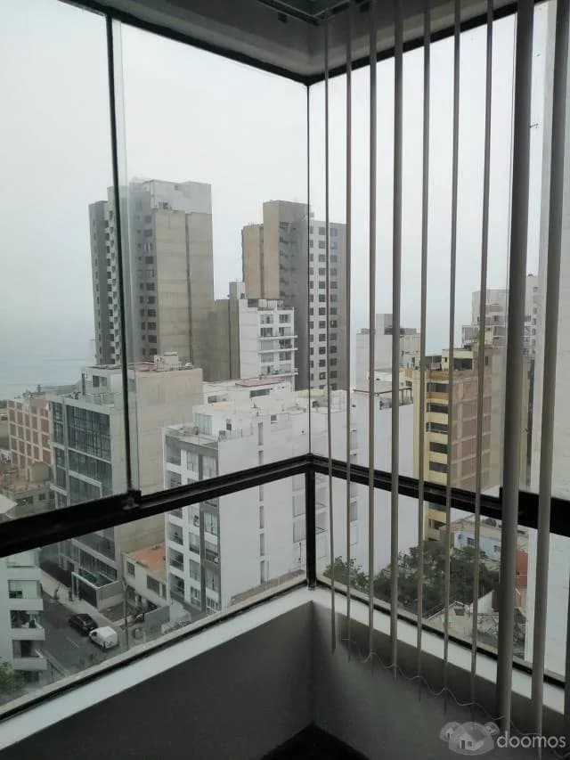 Duplex en Av Pardo Excelente ubicacion — foto 1