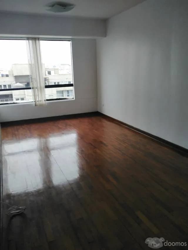 Duplex en Av Pardo Excelente ubicacion — foto 3