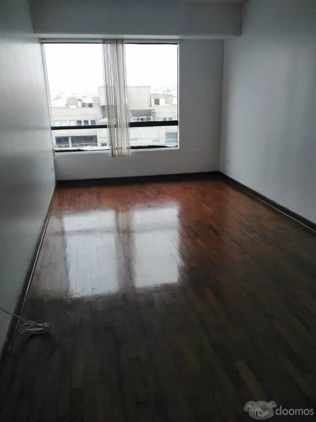 Duplex en Av Pardo Excelente ubicacion — foto 6