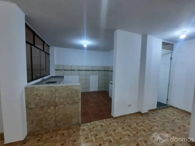 Vendo Amplio Departamento en Urb. La Alborada COMAS. — foto 1