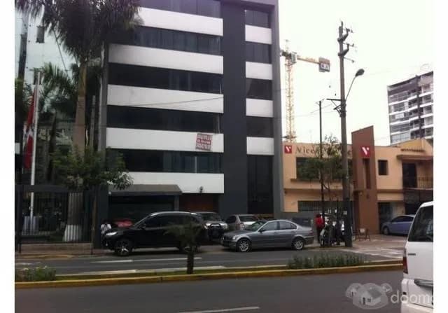 Magdalena Limite San Isidro Edificio 1200 m² Para Oficinas en Alquiler — foto 1