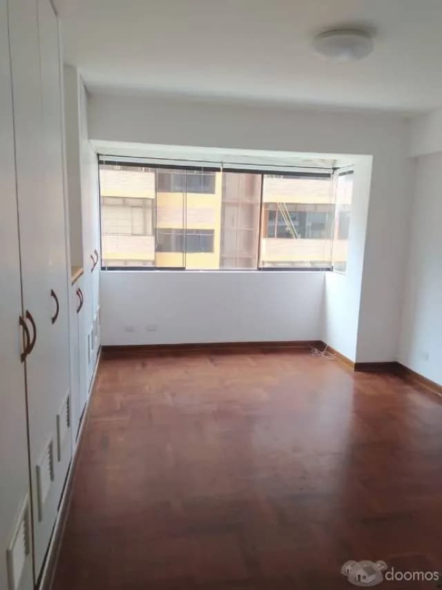 SE ALQUILA DEPARTAMENTO EN MIRAFLORES — foto 1