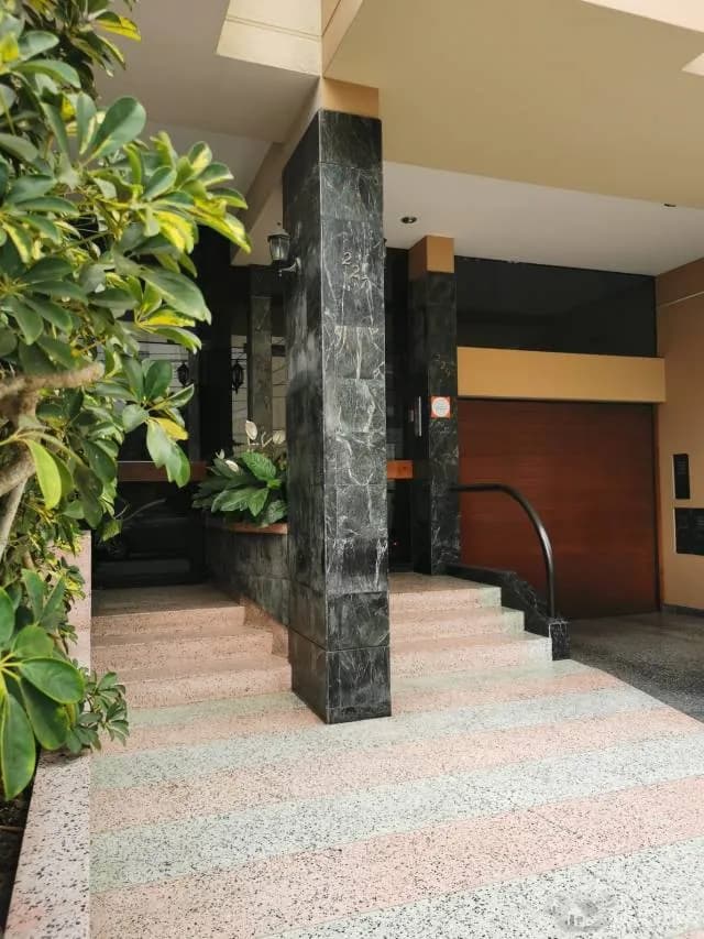 HABITACION EN TRIPLEX CERCA PARQUE KENNEDY (MIRAFLORES) — foto 1