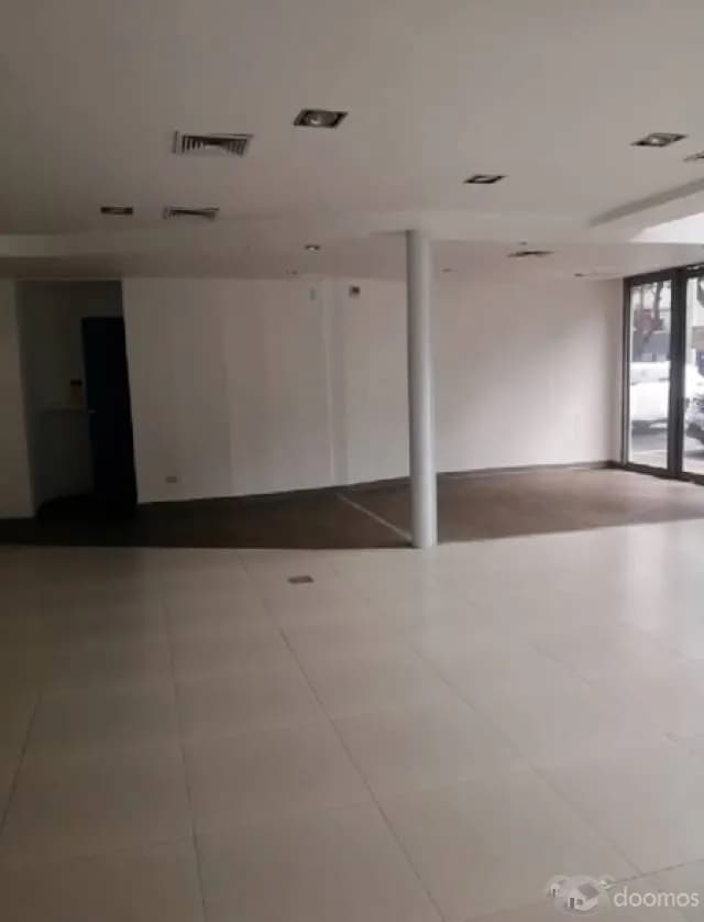 Alquiler de local comercial en San Isidro — foto 5