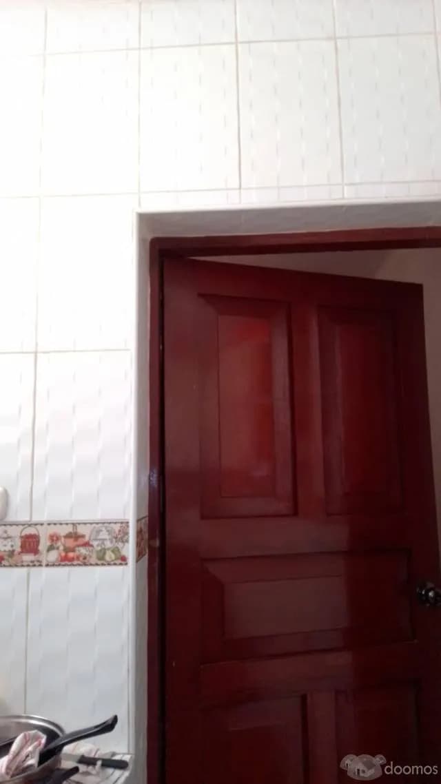 Remate de departamente ubicado en la zona mas comercial de Breña. — foto 4