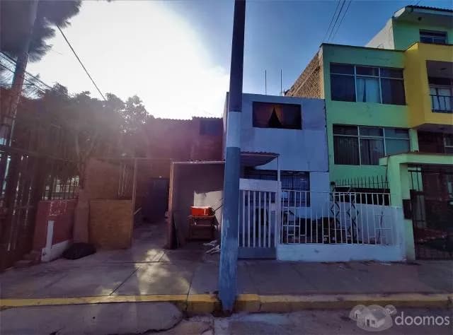 Vendo Casa como Terreno 160 m2 Urb. Los Laureles Chorrillos — foto 1