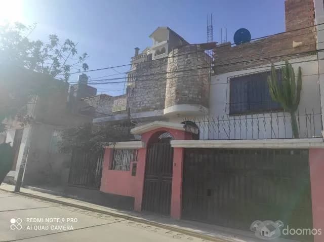 CASA EN VENTA CERRO JULY-EXCELENTE UBICACIÓN — foto 1