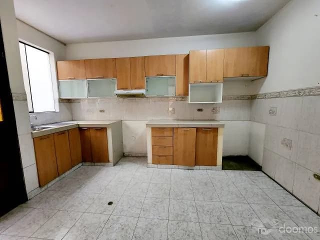 Vendo Casa - La Molina Frente Univ. San Martin — foto 4
