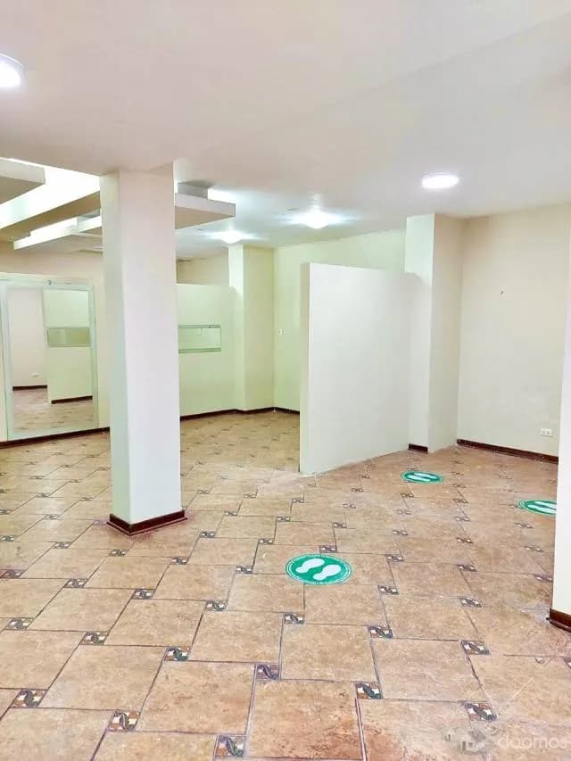 Alquilo Local Comercial en 1er Piso - Solo Para Deposito — foto 6