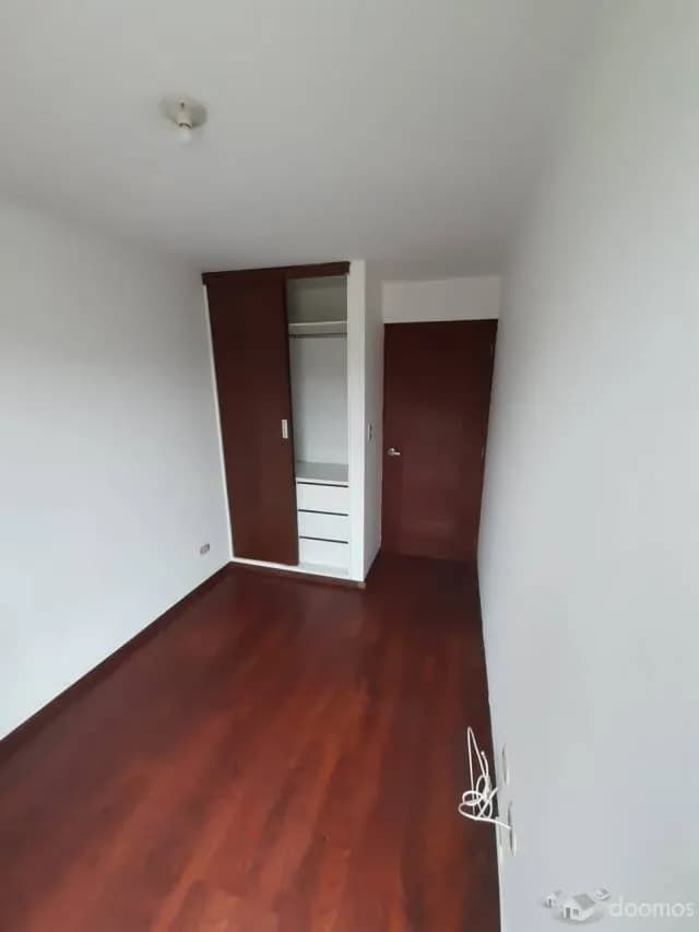 Departamento 2 dormitorios 1 baño 80 m, cuad.  cochera — foto 3