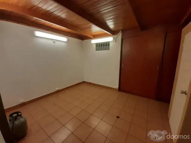 Departamento 2 dormitorios 1 baño 80 m, cuad.  cochera — foto 7