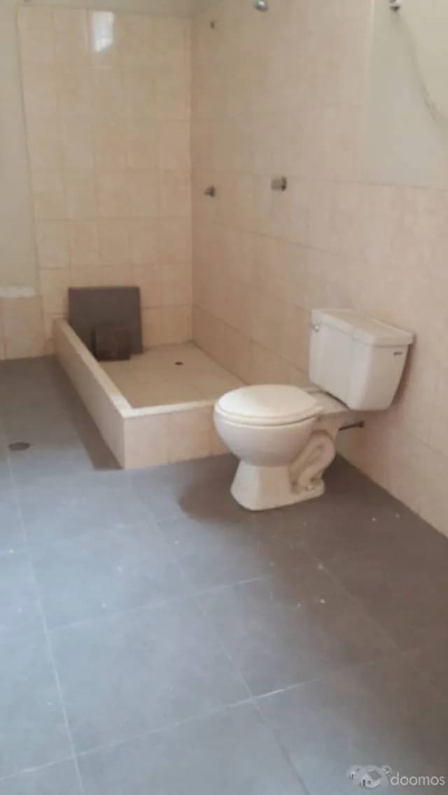 Local Comercial en Av. Huandoy — foto 4