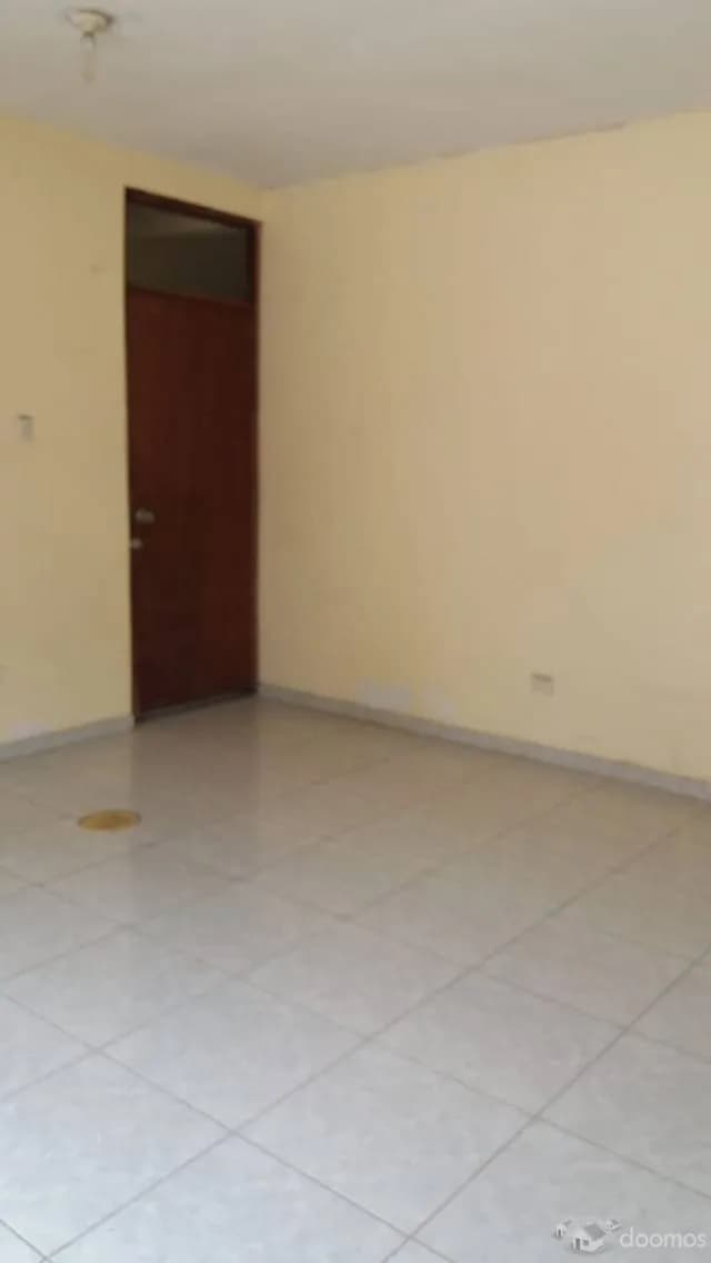 Local Comercial en Av. Huandoy — foto 5