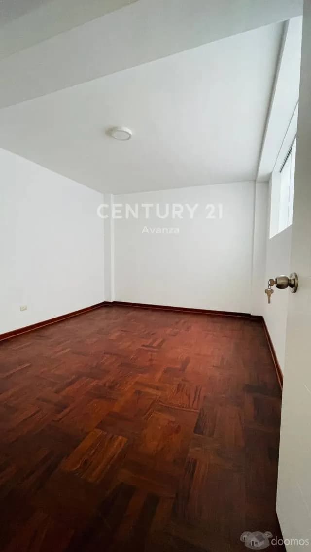 VENTA DE DEPARTAMENTO REMODELADO EN SAN ISIDRO — foto 5