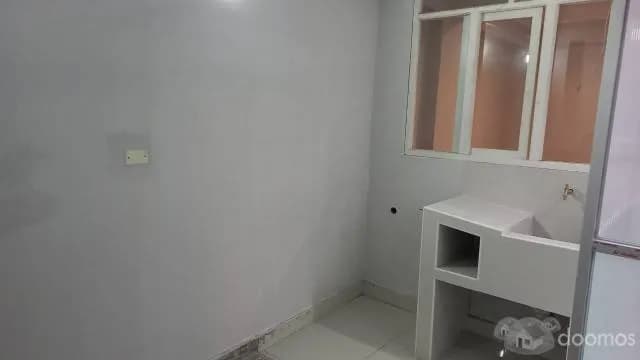 Se alquila departamento con local propio — foto 2