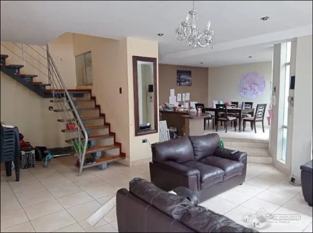 Se vende Casa - Urb. Los Docentes — foto 2