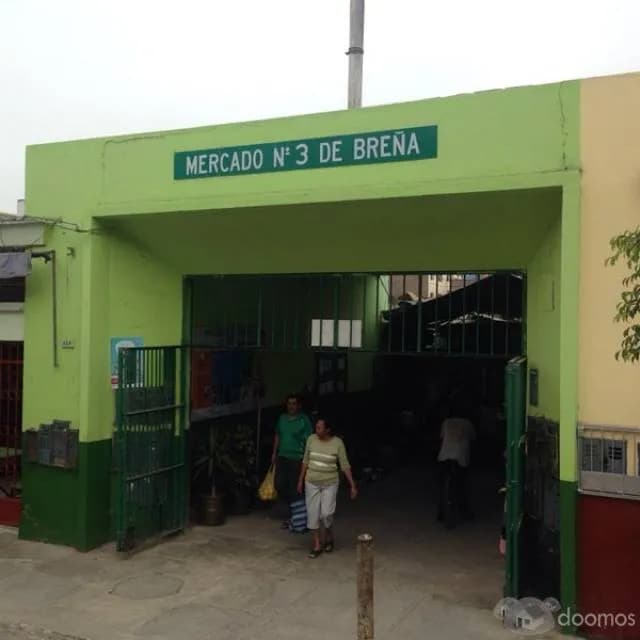 Venta de puesto de 2 pisos en Mercado N° 3 de Breña — foto 1