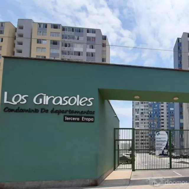 Alquiler departamento de 3 dormitorios en condominio comas (Tercer Piso) — foto 1