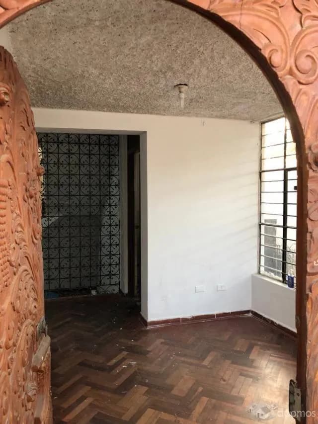 Alquilo amplia casa para vivienda o negocio — foto 2
