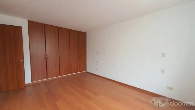 EN VENTA AMPLIO Y ACOGEDOR DEPARTAMENTO EN SAN BORJA — foto 6
