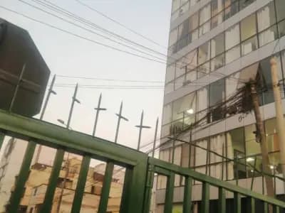 Ate vendemos edificio de 7 pisos 3 sótanos  20 estacionamientos