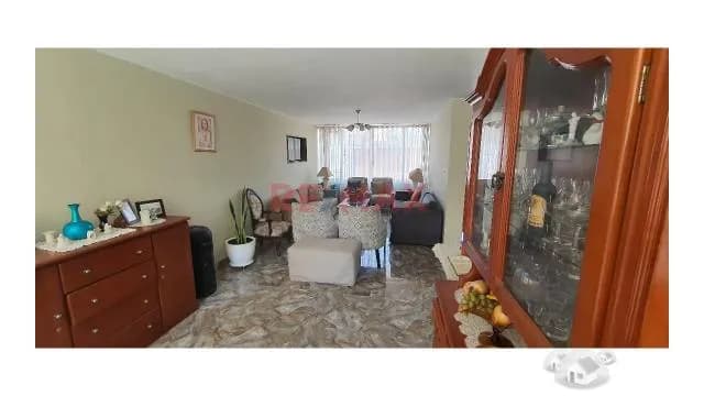 Casa Totalmente Remodelada Cerca A La Estacion Jorge Chavez En Surco — foto 7