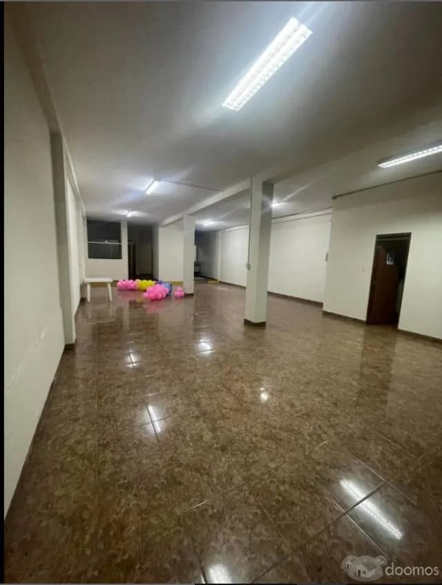 SE AQLUILA LOCAL COMERCIAL 185 MTS 2 , ATE, LIMA, PERU — foto 3