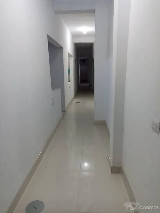 VENTA O ALQUILER DE CASA EN PLENA DOBLE VIA DE PAITA — foto 4