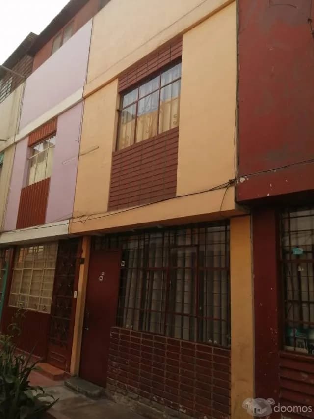 SE VENDE CASA DE 3 PISOS — foto 2