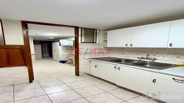 Se Alquila - Amplio Departamento - En Miraflores La Aurora — foto 2