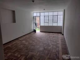 Departamento Amplio y Buena Ubicación