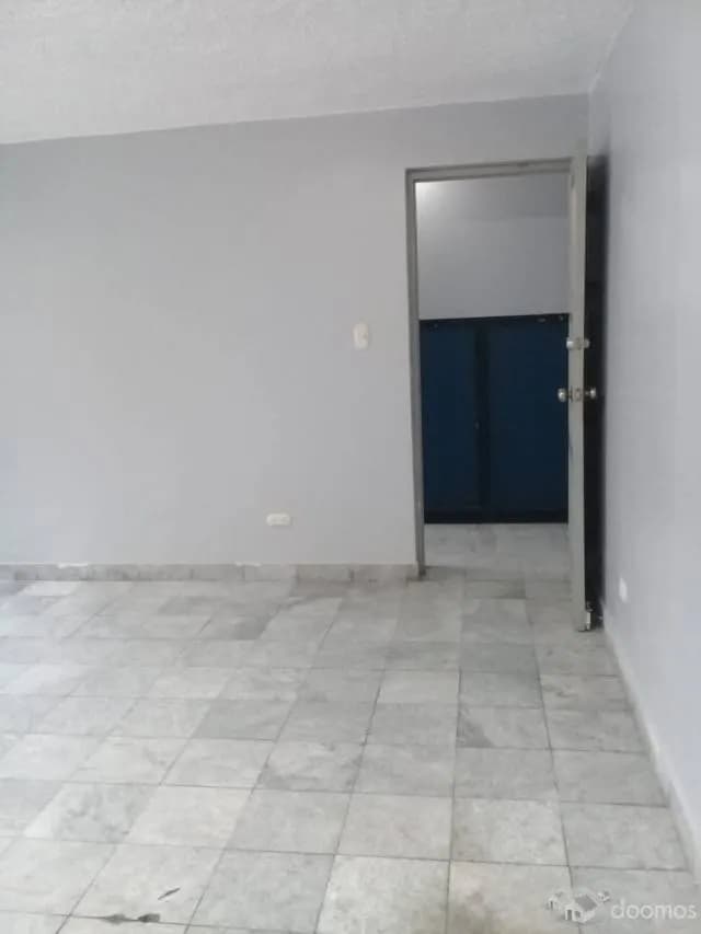 ALMACEN EN SAN ISIDRO — foto 7