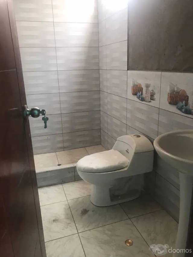 SE ALQUILA DEPARTAMENTO EN ESTRENO- TERCER PISO — foto 2