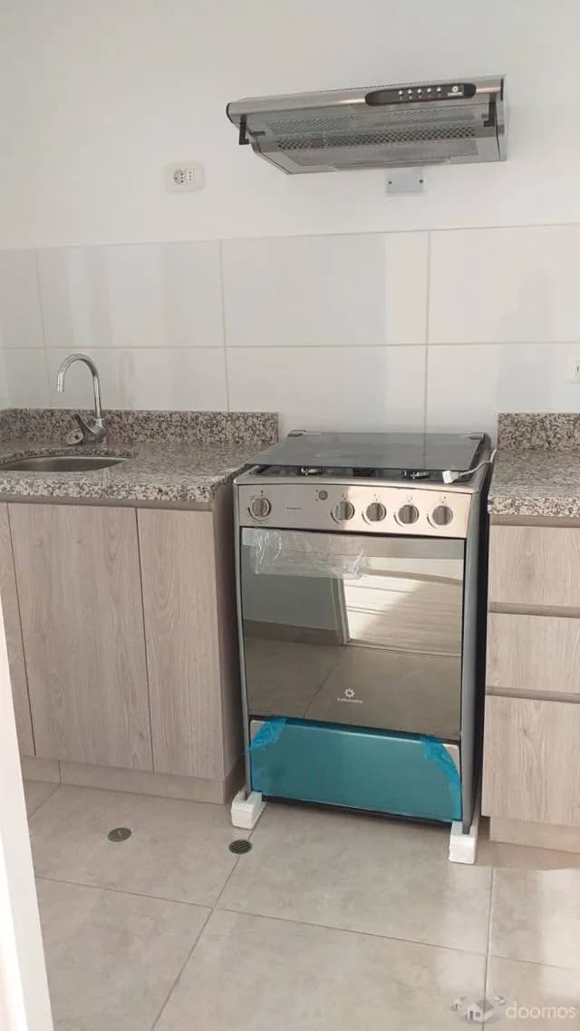 SE ALQUILA DEPARTAMENTO EN ESTRENO SURCO — foto 3