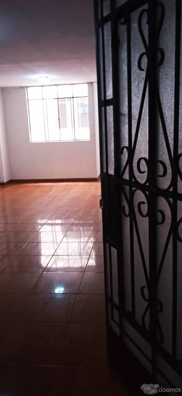 ALQUILER DE MINIDEPARTAMENTO EN SANTA ANITA — foto 1