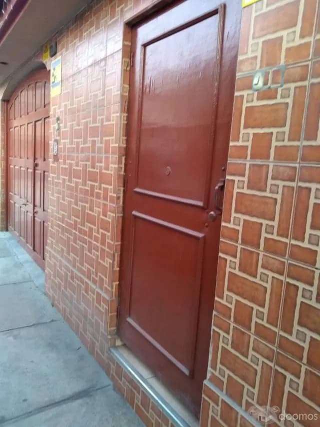 Ocasión: Venta Casa de 3 pisos con posibilidad de negocio — foto 2