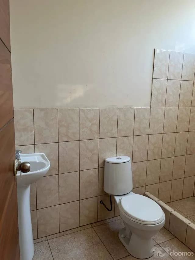 REMATO CASA EN CARABAYLLO — foto 4