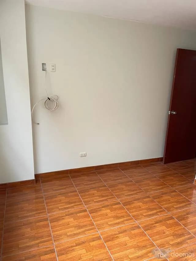 ALQUILO DEPARTAMENTO EN TERCER PISO DE 55M2 - CERCADO DE LIMA — foto 2