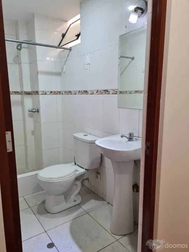 ALQUILO DEPARTAMENTO EN TERCER PISO DE 55M2 - CERCADO DE LIMA — foto 4