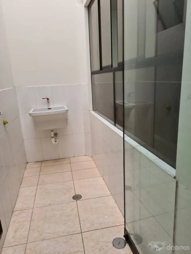 ALQUILO DEPARTAMENTO EN TERCER PISO DE 55M2 - CERCADO DE LIMA — foto 6