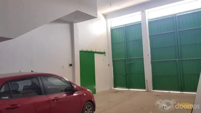 Alquilo Local Comercial 5 m de Altura y 210 m² — foto 2