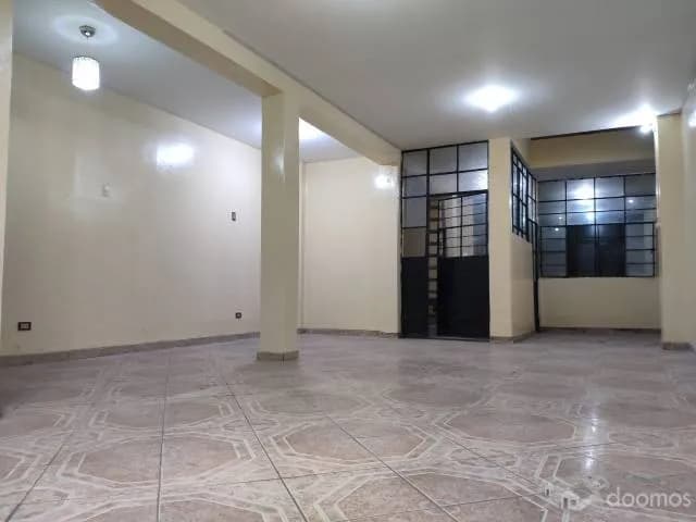 Alquilo local comercial en Los Olivos — foto 2