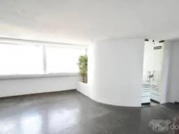 Alquiler De Oficina Con 7 Ambientes - En Zona Comercial - Frente Al Centro Comercial Camino Real