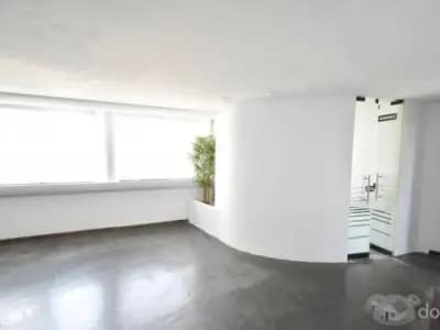 Alquiler De Oficina Con 7 Ambientes - En Zona Comercial - Frente Al Centro Comercial Camino Real